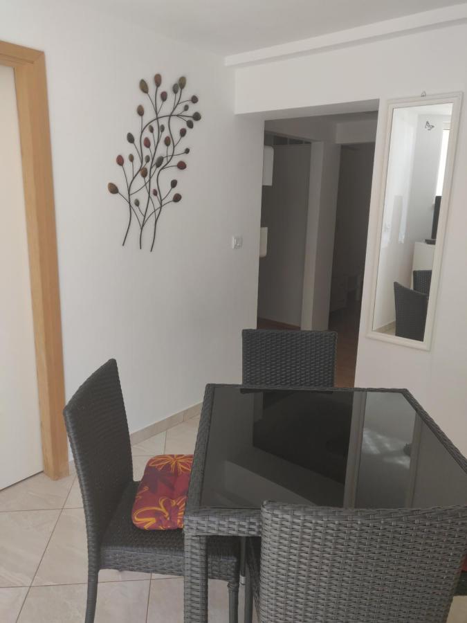 Letizia Apartamento Banjole Exterior foto